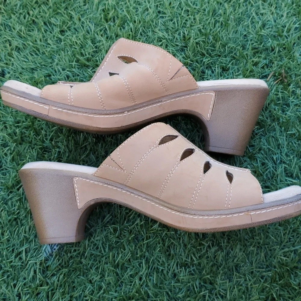 Croft & Barrow Memory Foam Sandals - image 8